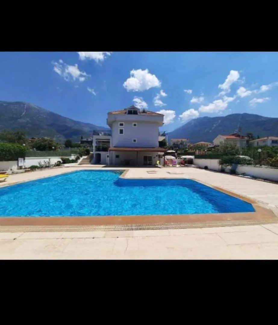 Havuzlu Beyaz Villa Fethiye